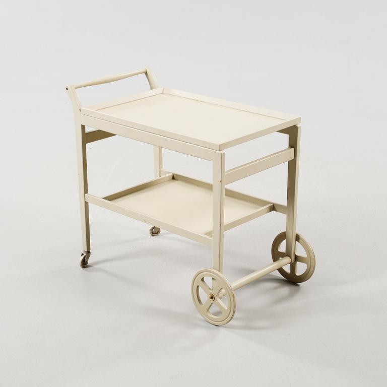 A serving trolley from the 1960s.