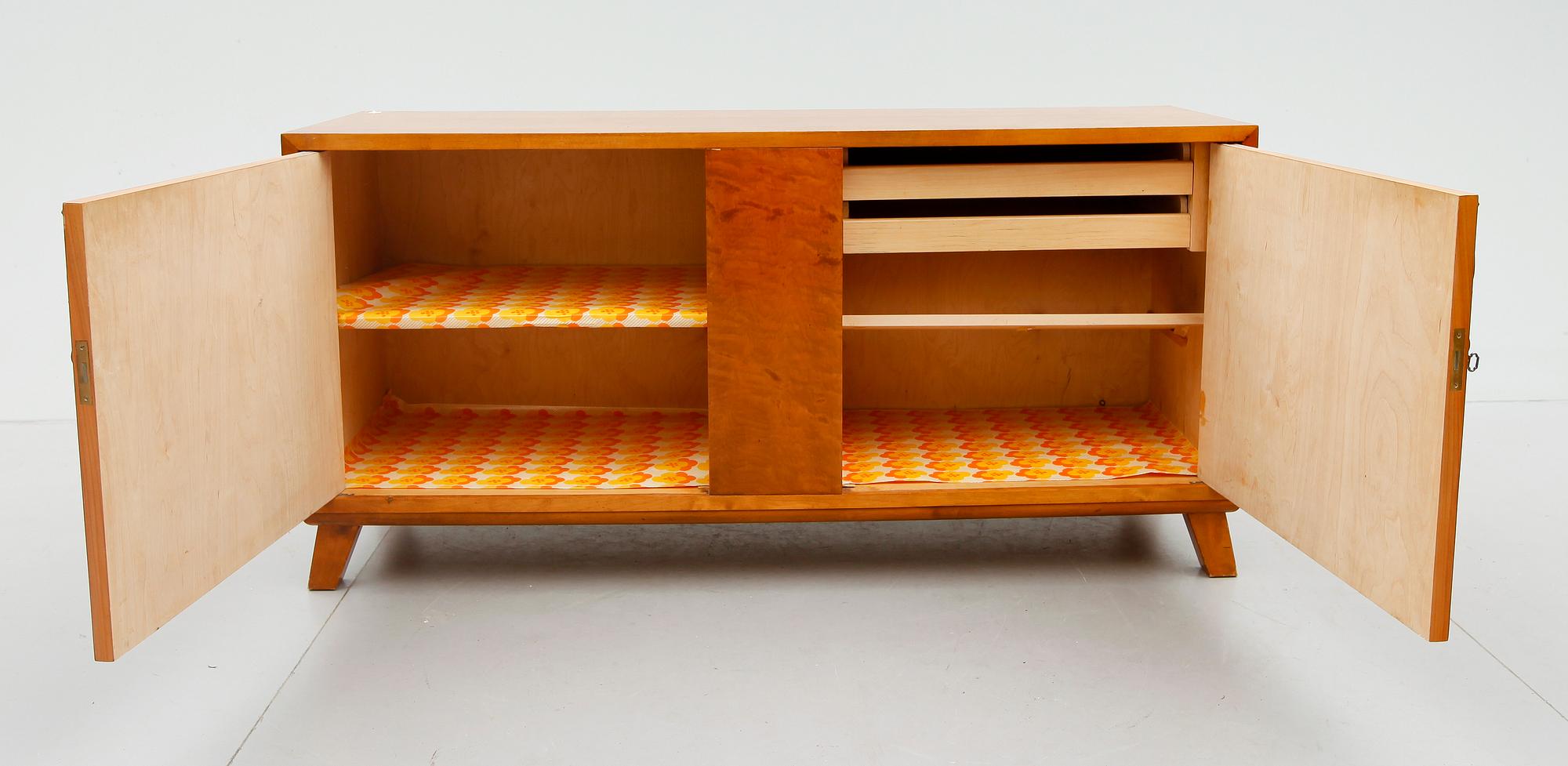 SIDEBORD, 1930-/40-tal.