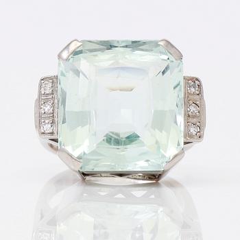 RING, akvamarin samt 6 diamanter.