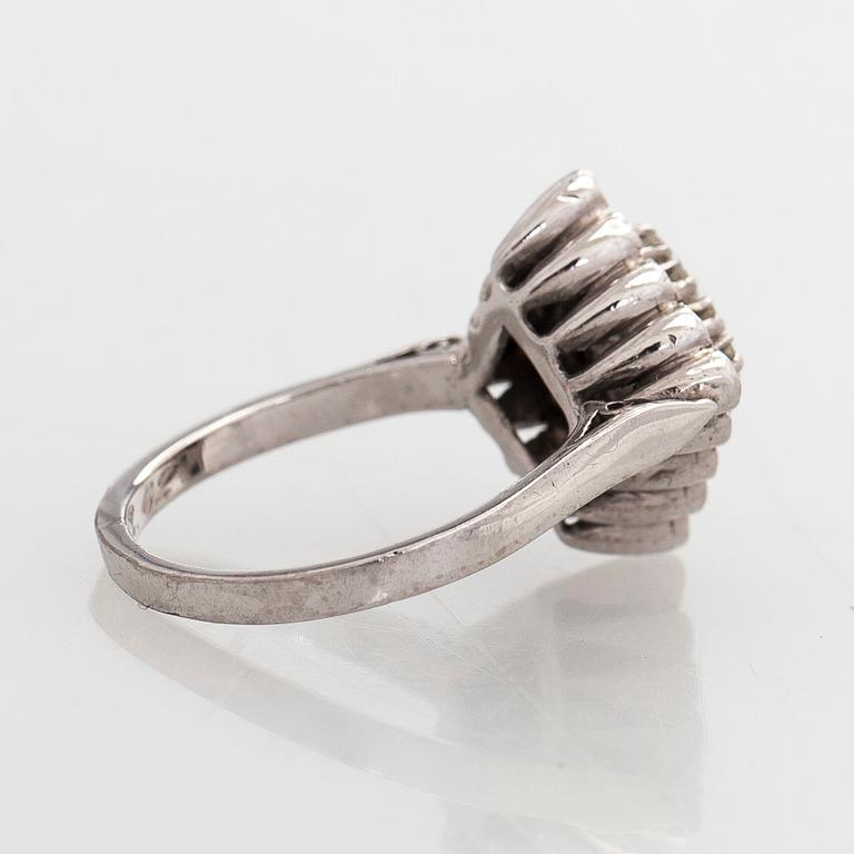 Ring, brilliant and 8/8 cut diamonds, 14K white gold.