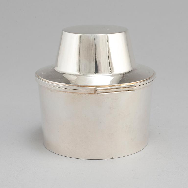 SIGURD PERSSON, a sterling silver sugar bowl, Stockholm 1955.