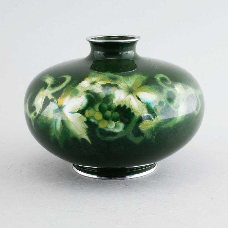 Cloisonné vase by Ando Jubei company, Japan, 20th century.