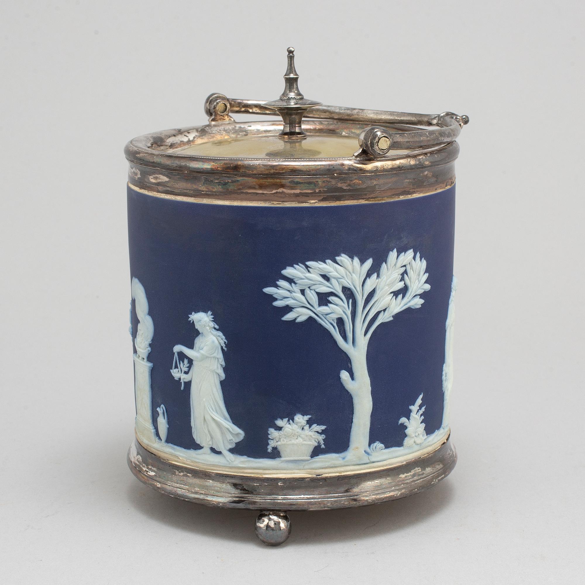 ISHINK, jasperware och metall, Wedgwood, 1900-talets början.