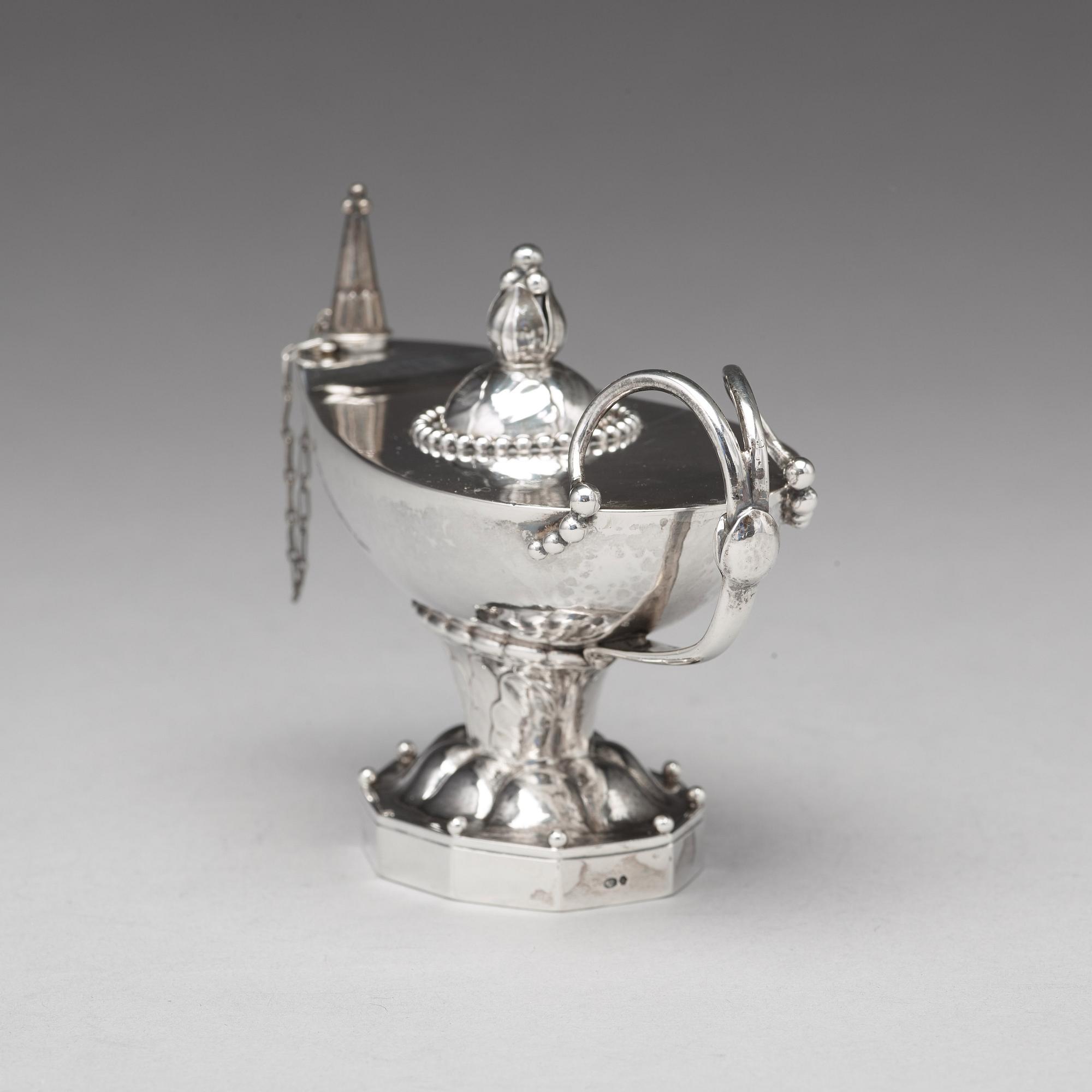 Georg Jensen, bordständare / oljelampa, Köpenhamn 1918, design nr 12, 830/1000.