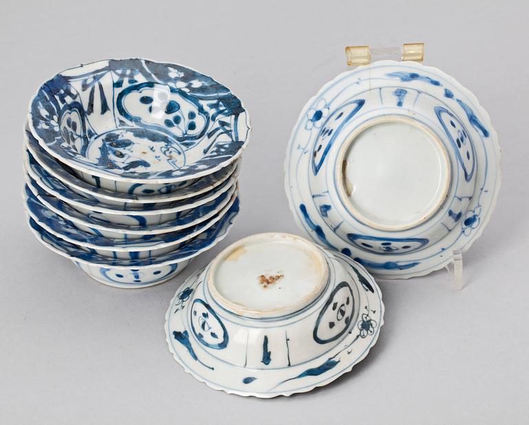 SKÅLAR, 8 st, porslin, Mingstil, Japan 1900-tal.