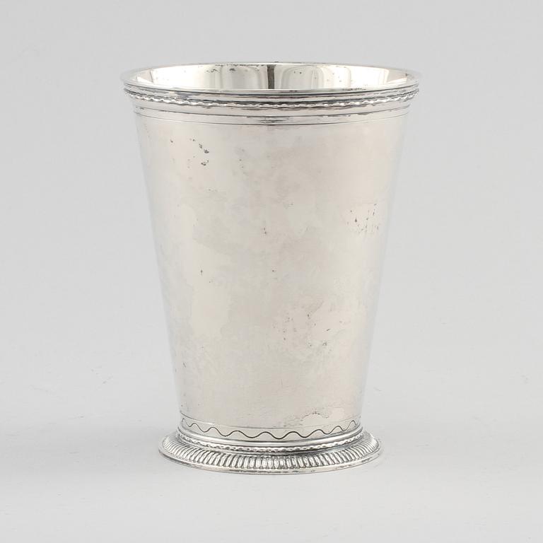 BÄGARE, silver, GAB, Stockholm, 1946. Vikt 270 g.