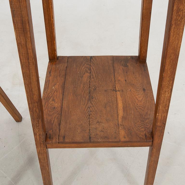 Piedestaler ett par 1900-talets början.