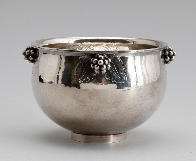 SKÅL, sterlingsilver, Georg Jensen, Danmark. Vikt ca 245 g.