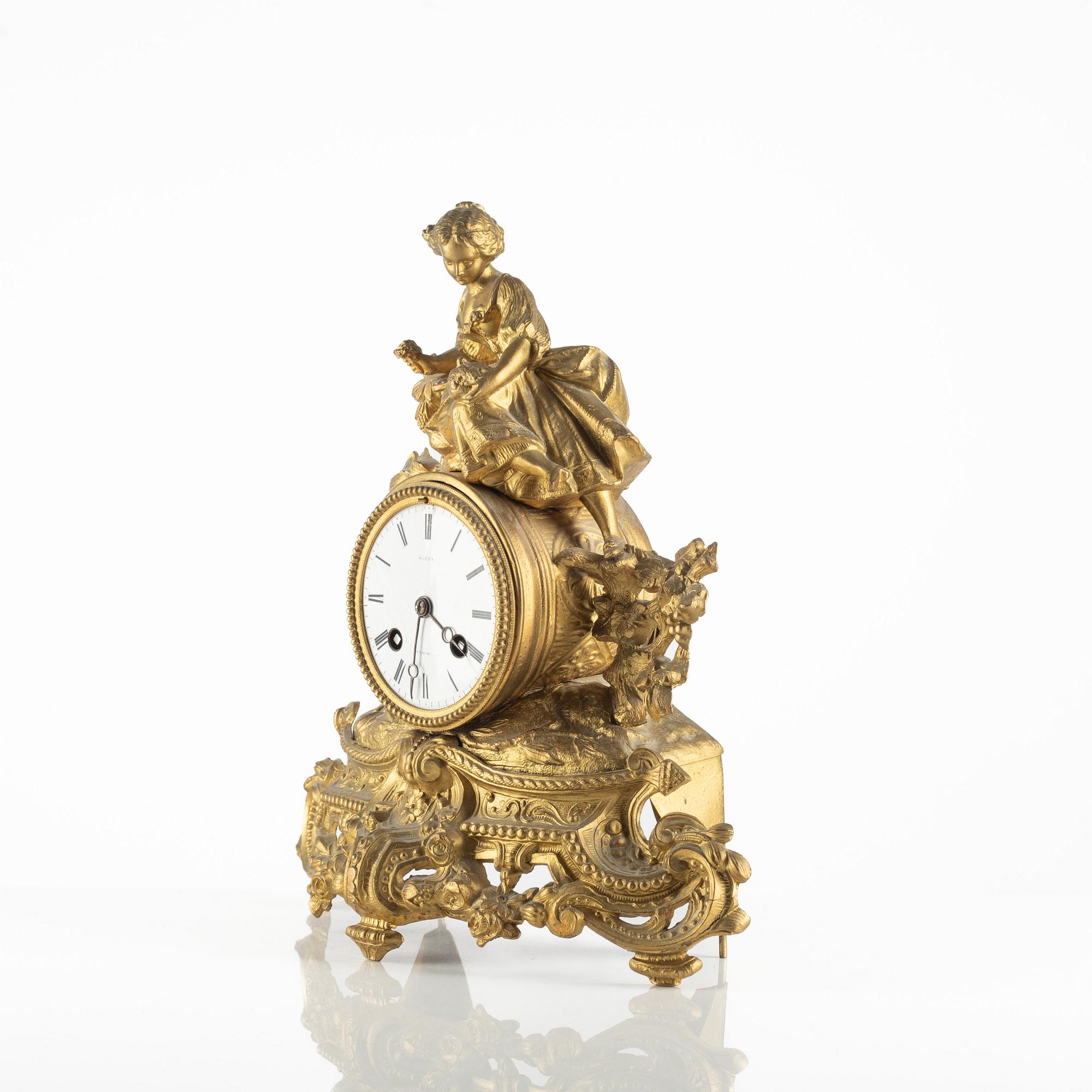 A mantle clock, second half of the 19th Century.