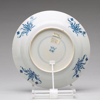 A set of six blue and white dinner plates, Qing dynasty, Kangxi (1662-1722).