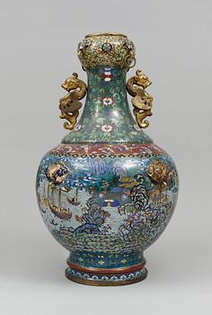 VAS, cloisonné. Qing dynastin, Qianlong (1736-95).