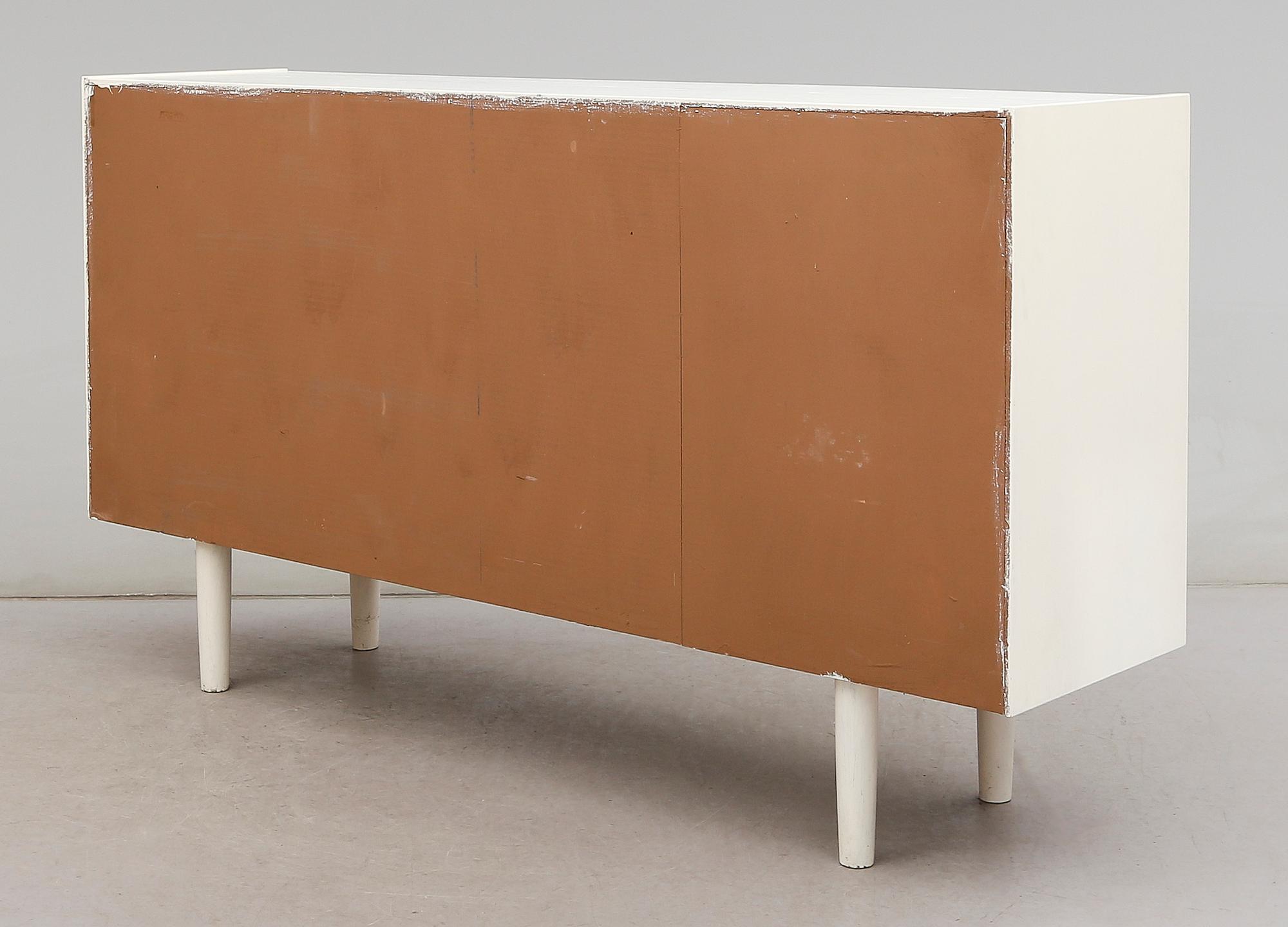 SIDEBOARD, "Florens", Nils Jansson, Troeds, Bjärnum, 1900-talets mitt.