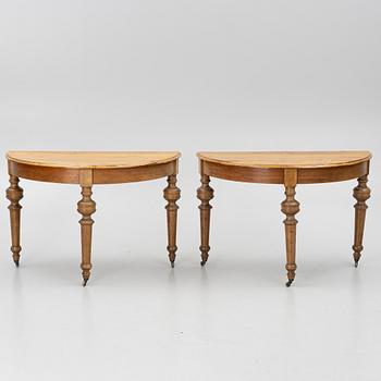 Dining table, late 19th century.
