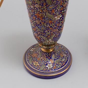 BORDSLAMPOR, ett par, glas, 1800-tal.