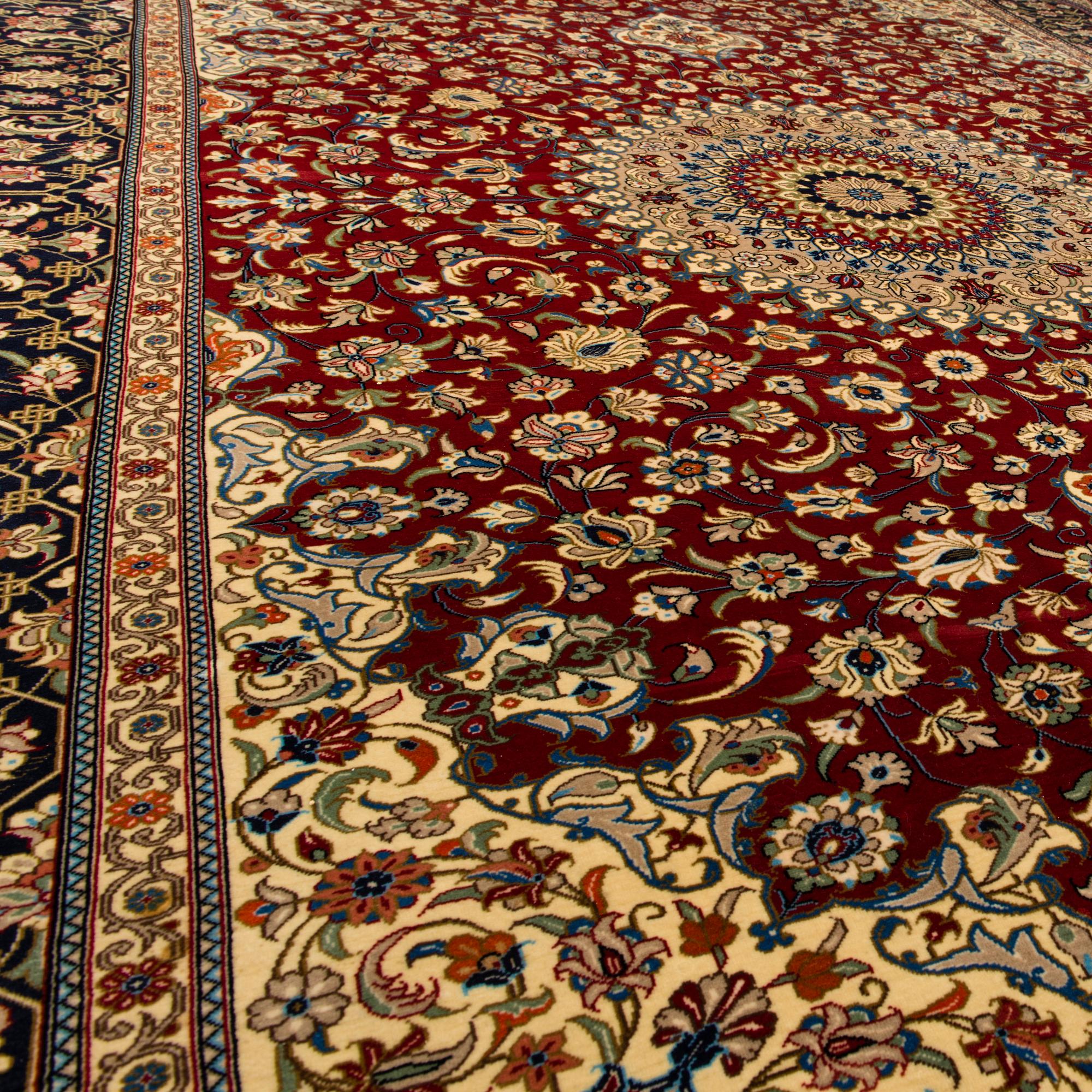 MATTA, Qum / Ghom. Ca 306x201 cm.