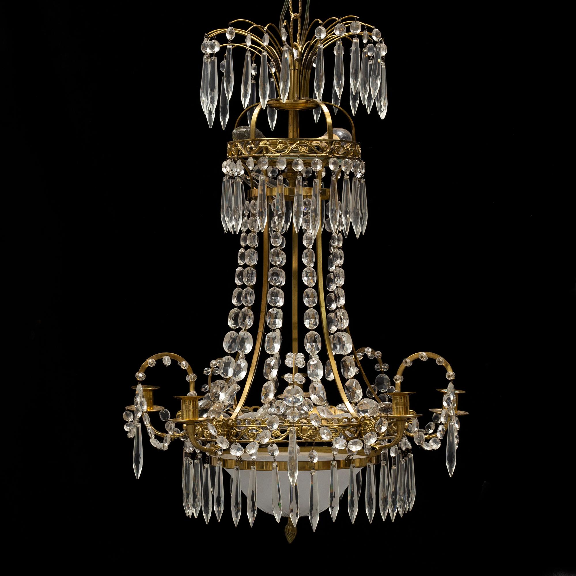 LJUSKRONA, empirestil, 1900-talets mitt.