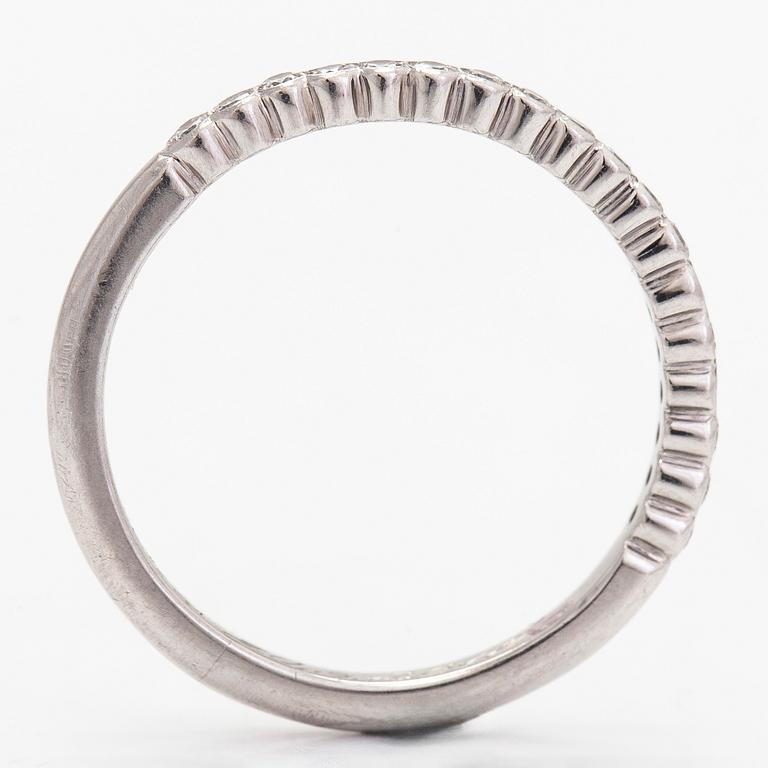 Sormus, "Lace Minimalism", platinaa ja briljantteja yht. n. 0.16 ct. Anette Tillander, Helsinki 2019.