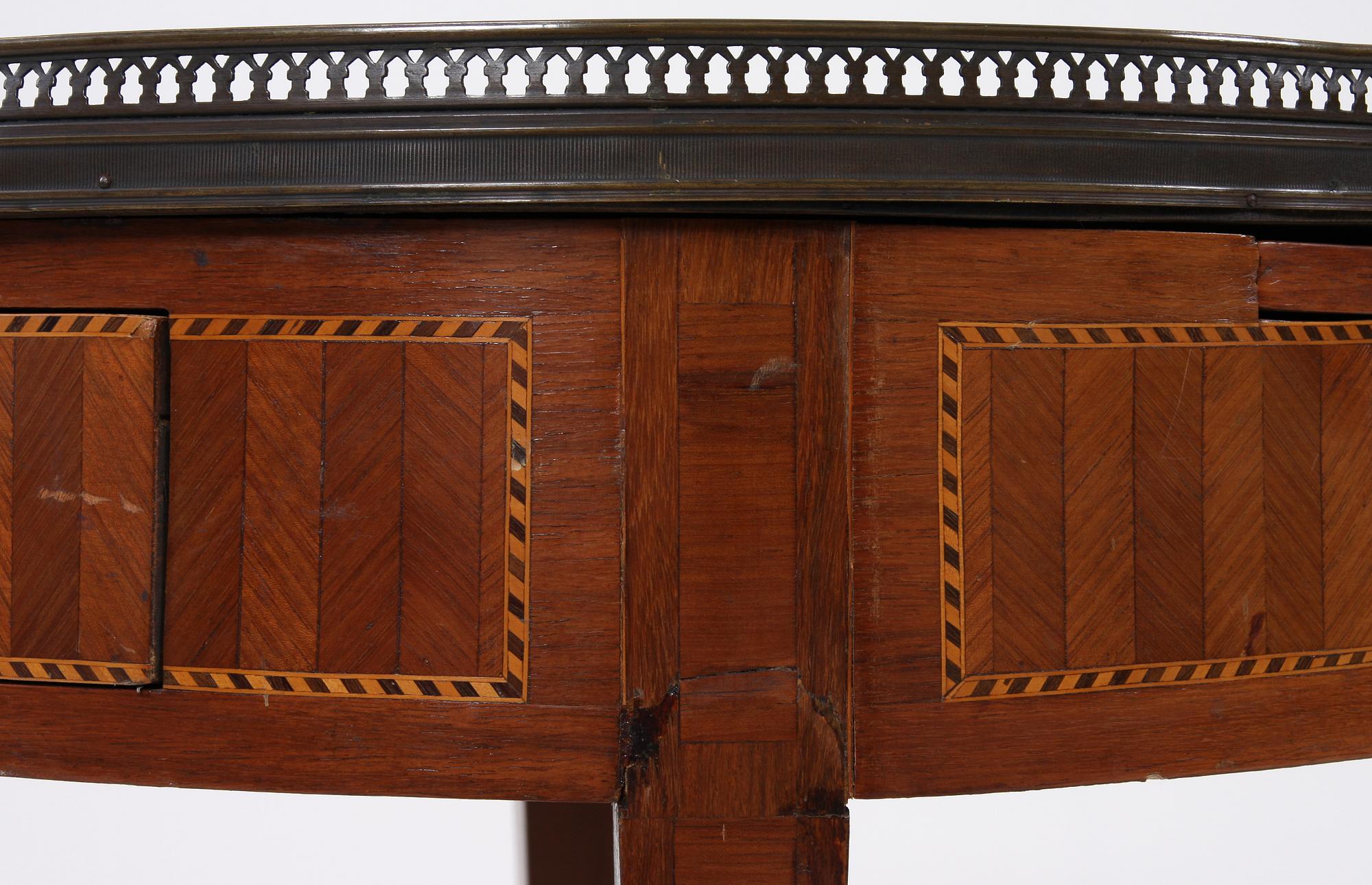 BORD, gustaviansk stil, 1900-tal.