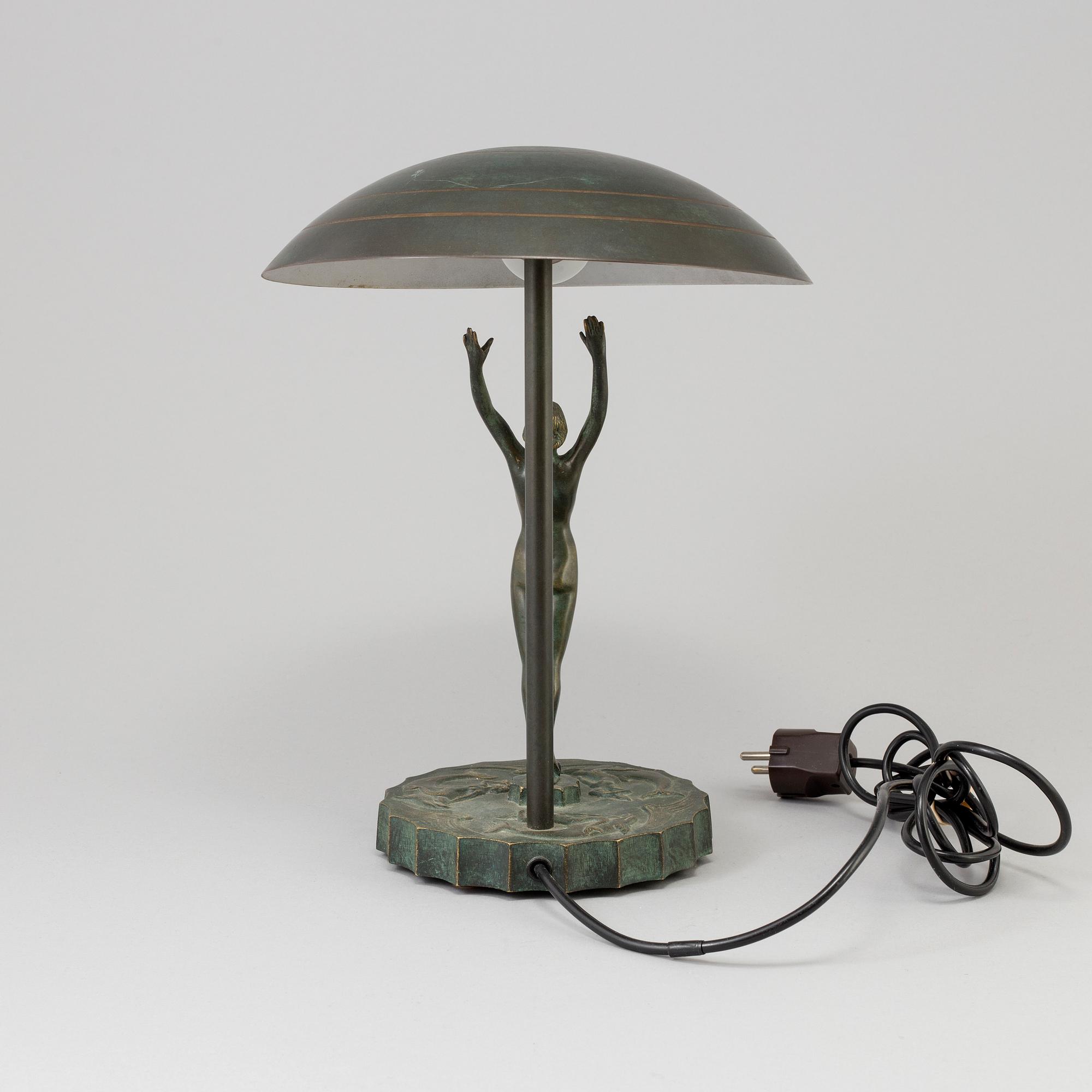 BORDSLAMPA, 1900-talets första hälft.
