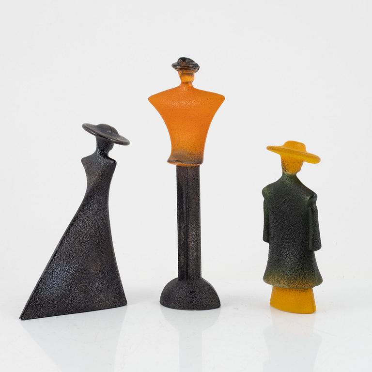 Kjell Engman, a a group of three figurines from the 'Catwalk' series, Kosta Boda.