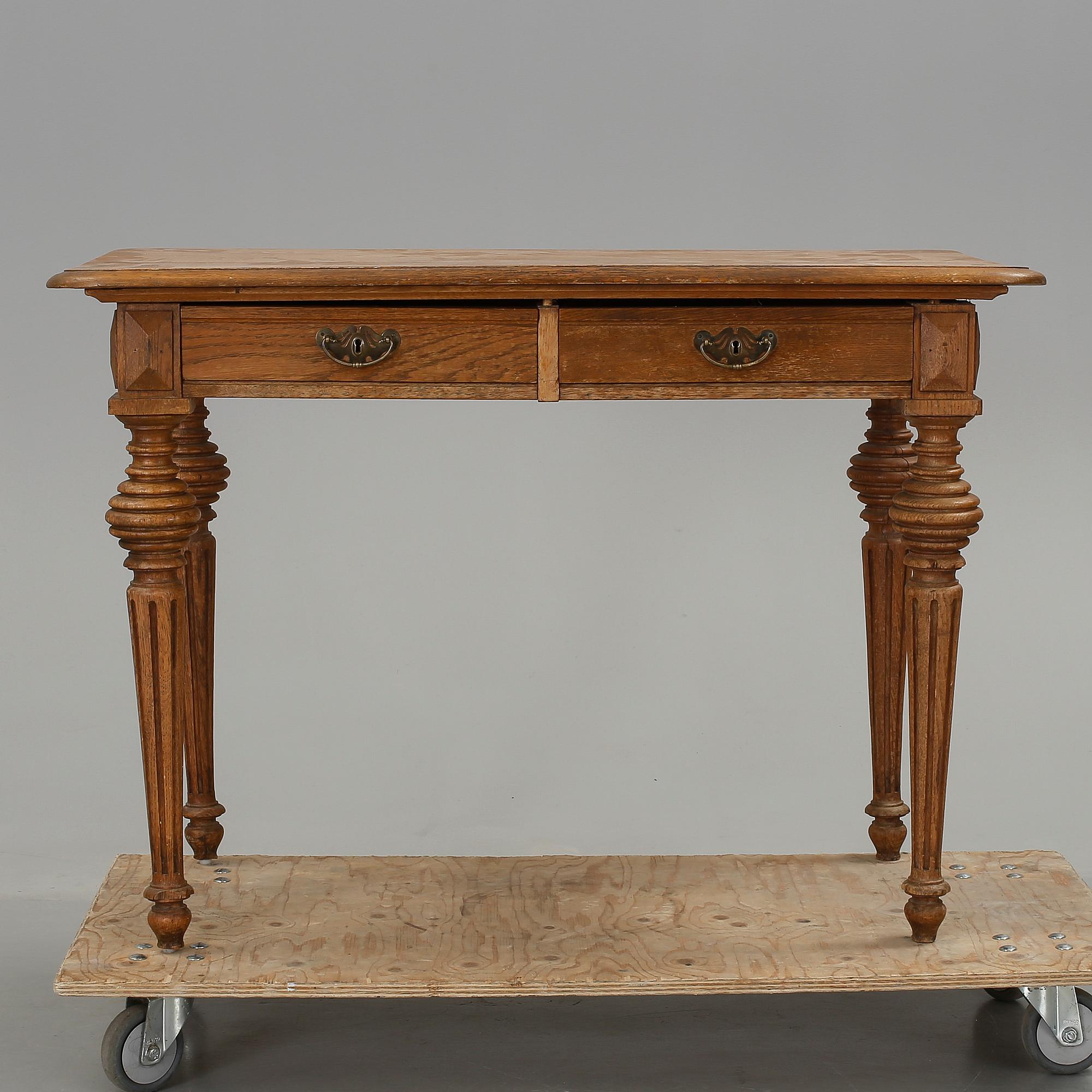 SKRIVBORD, nyrenässans, 1800-talets slut.
