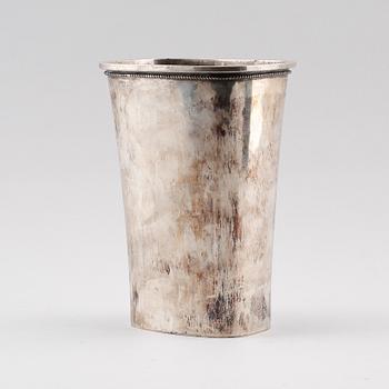 BÄGARE, silver, Eric Löfman, MGAB, Uppsala 1972. Vikt ca 498 g.