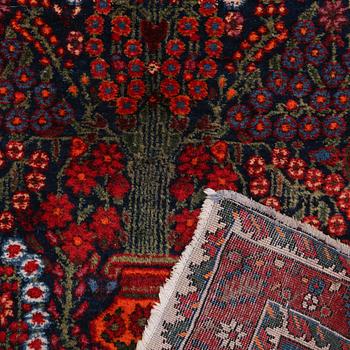 MATTA, orientalisk, old. Ca 110 x 88 cm.