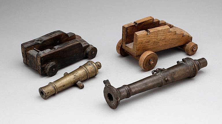 MINIATYRKANONER, 2st, metall, 1700/1800-tal.