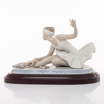 José Luis Alvarez, figurine, "Ovation", Lladró, Spain, 1998-99.