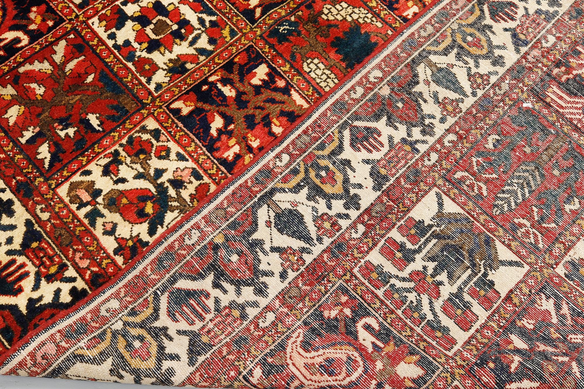 A Baktiari carpet, approx. 313 x 170 cm.