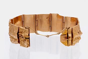 Björn Weckström, "Golden stream", a 14K gold bracelet. Lapponia 1978.