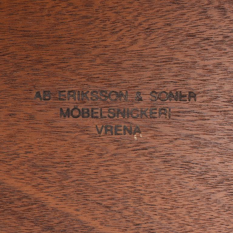 Josef Frank, table, model 1058, Firma Svenskt Tenn.