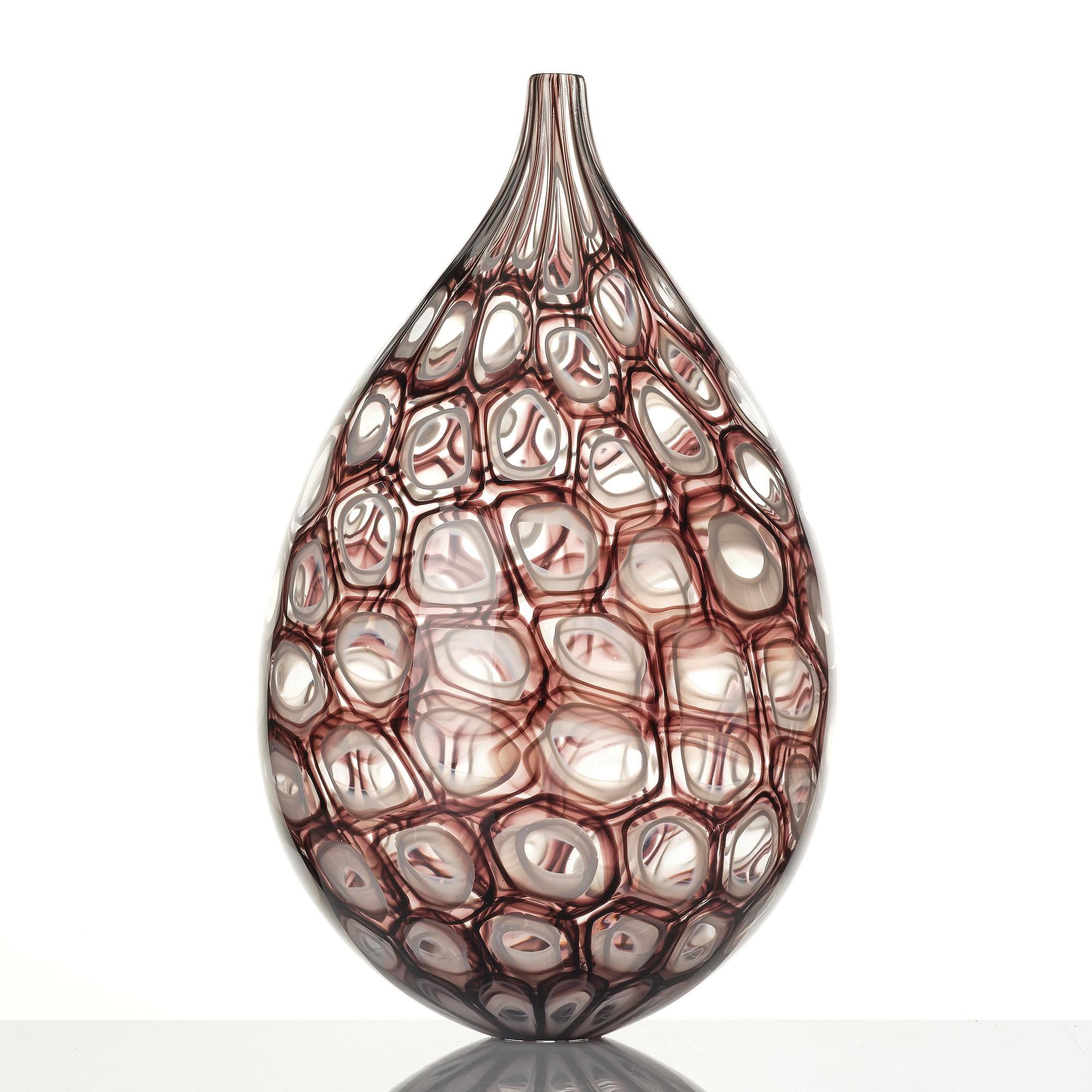 Ann Wåhlström, a glass vase, "Rings II", Tacoma, Seattle, USA 2017.