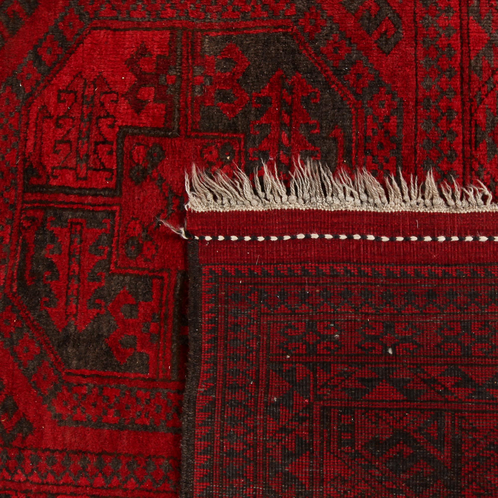 MATTA, orientalisk, old. 315 x 219 cm.