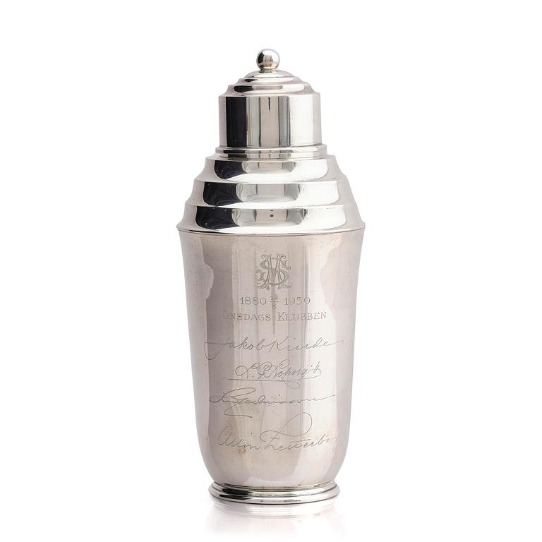 A silver cocktail shaker, mark of Nordisk silverkonst, Ramlösa, Sweden 1950.