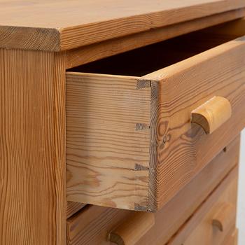 Chest of drawers, first half of the 20th century.