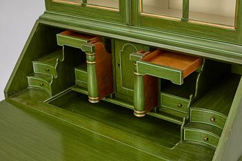 A Rococo style display cabinet, second half of the 20th Century.