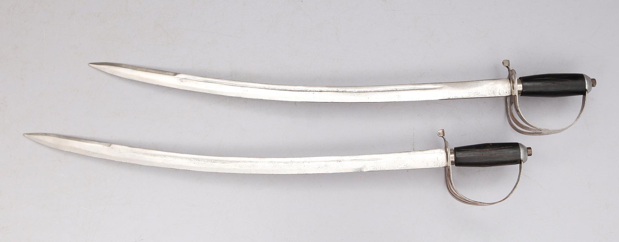 SVÄRD, 2 st, Indien, 1900-tal.