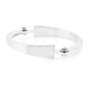 475. Sven-Erik Högberg, a sterling silver bracelet set with a moonstone, Göteborg 1954.