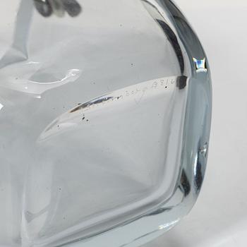 Ice bucket, glass, Strömbersghyttan, with mount and tongs in Danish silver, circa mid-20th century.