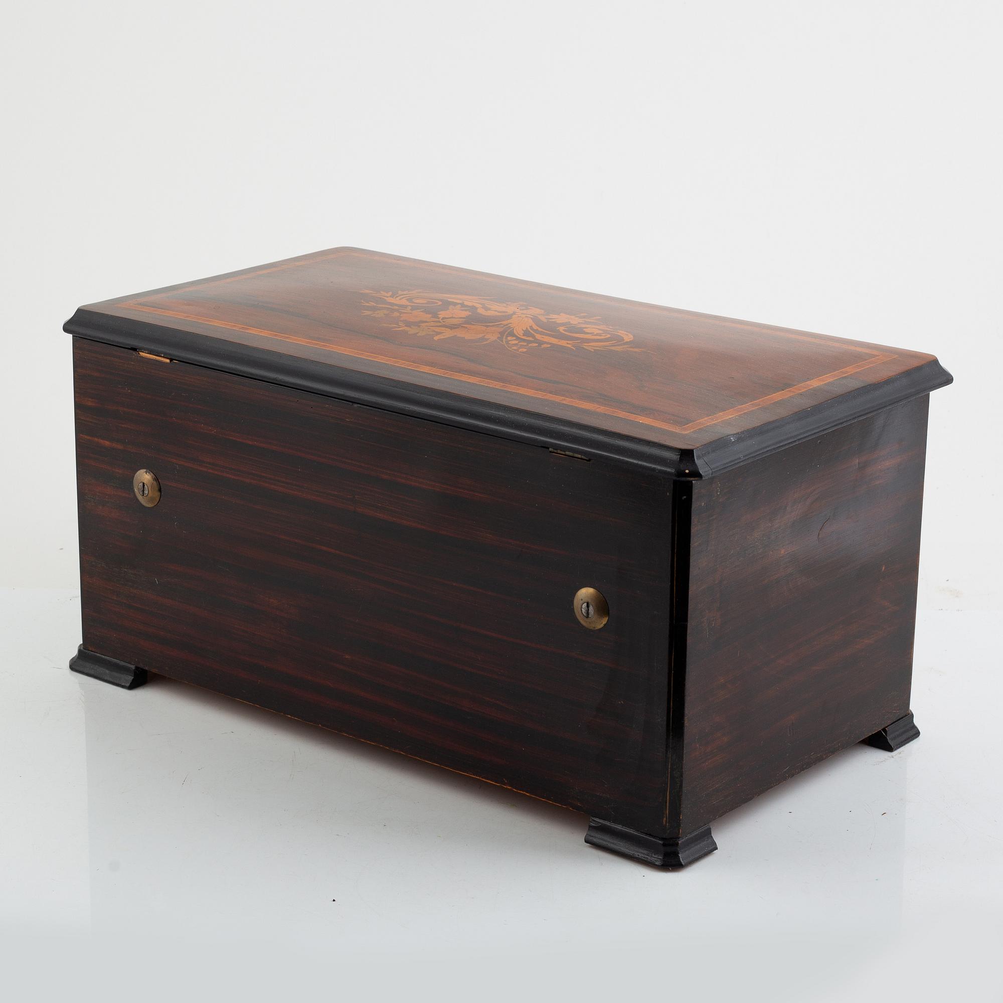 Music box, late 19th century.