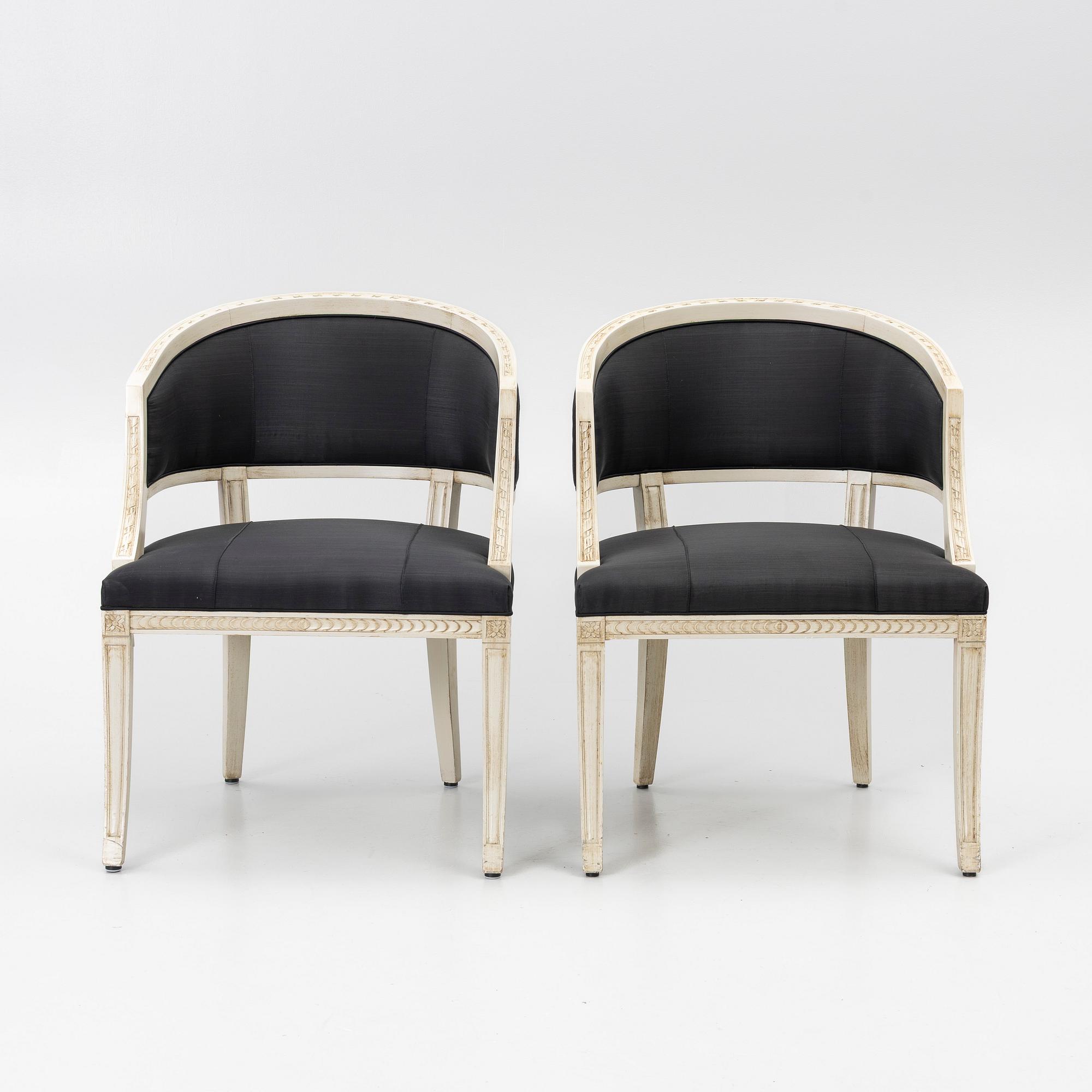 Karmstolar, ett par, sengustaviansk stil, 1900-talets andra hälft.