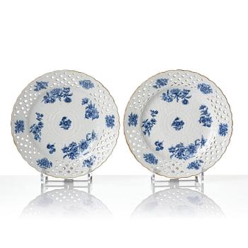 A set of 11 blue and white dessert plates, Qing dynasty, Qianlong (1736-95).