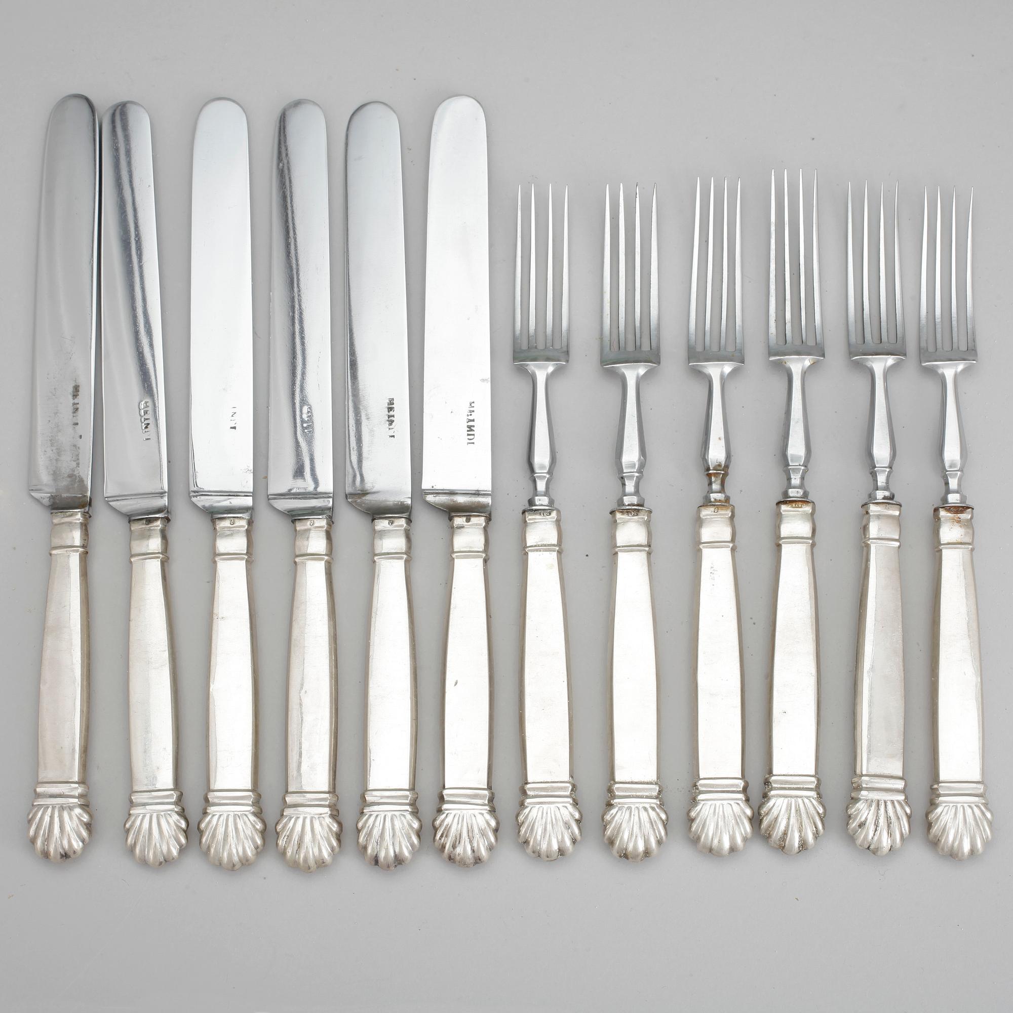 BESTICK, 12 st, delvis silver, otydliga stämplar, 1900-tal.
