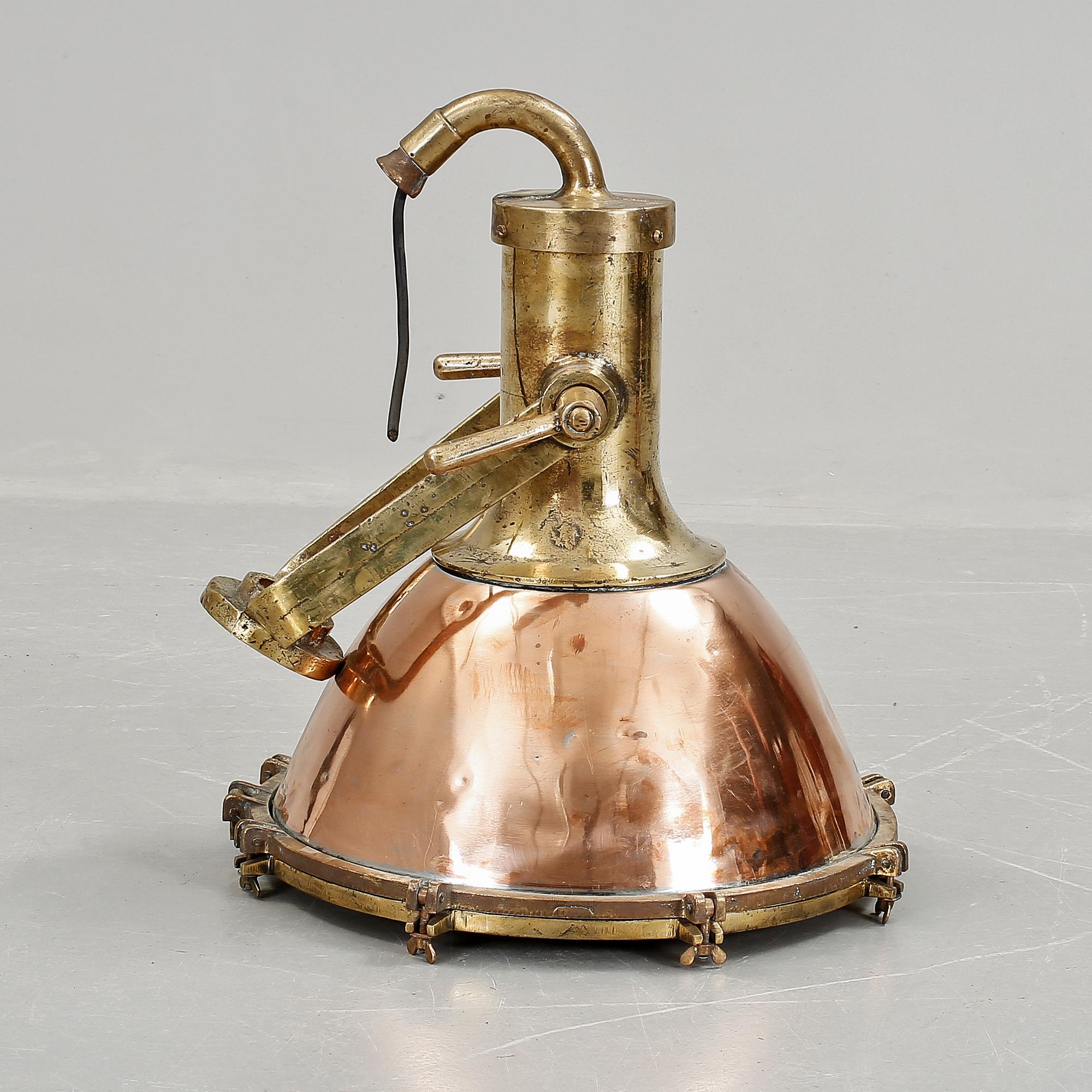 FARTYGSLAMPA, mässing samt koppar, 1900-talets första hälft.