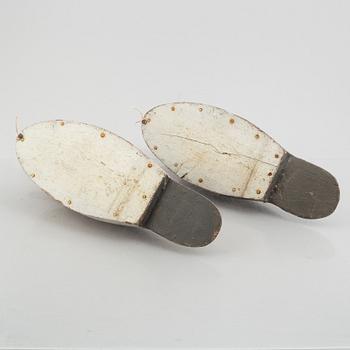 A pair of wood duck decoys, 20th century.