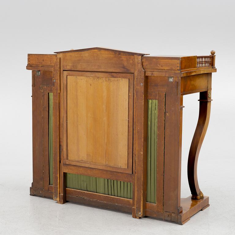 An Empire dressing table by Johan Öman, Stockholm (1815-33).