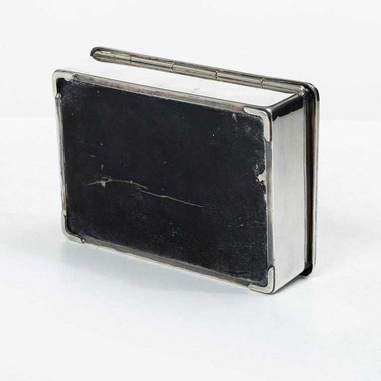 C.G. Hallberg, Tobaksskrin, silver, Stockholm 1954.
