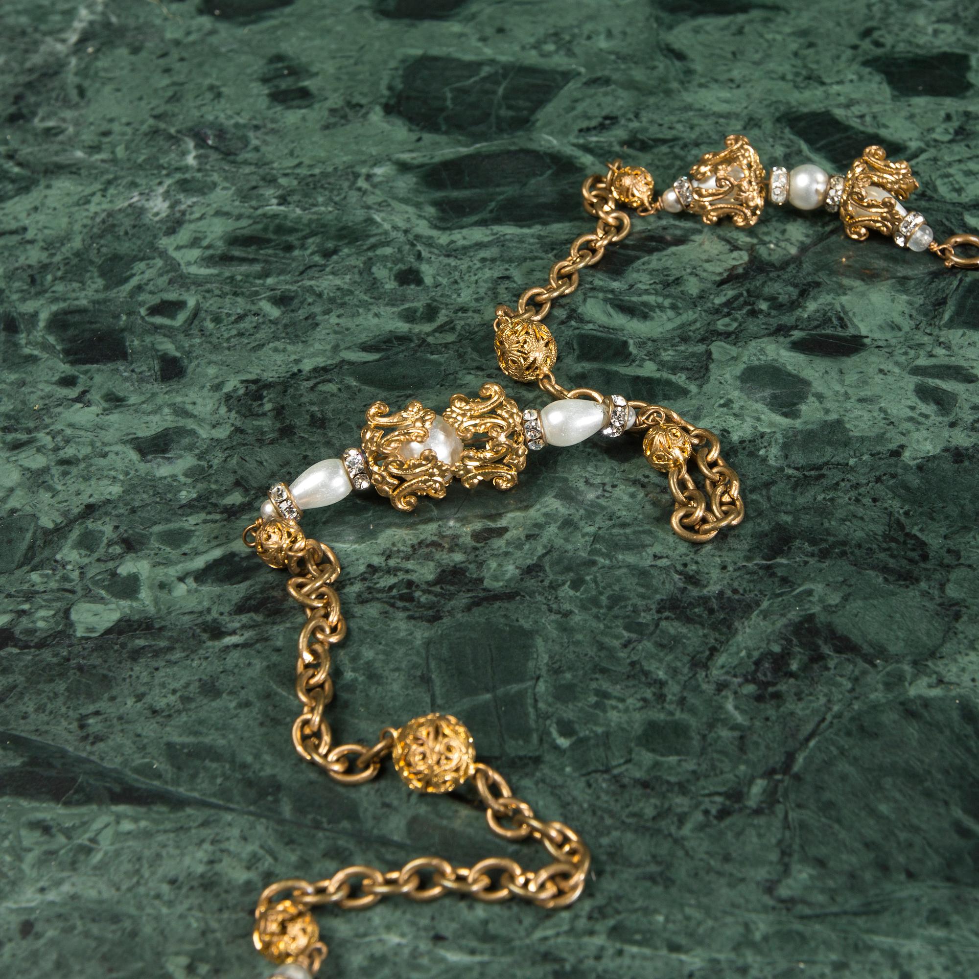 NECKLACE, Chanel (professedly), a 1960s.