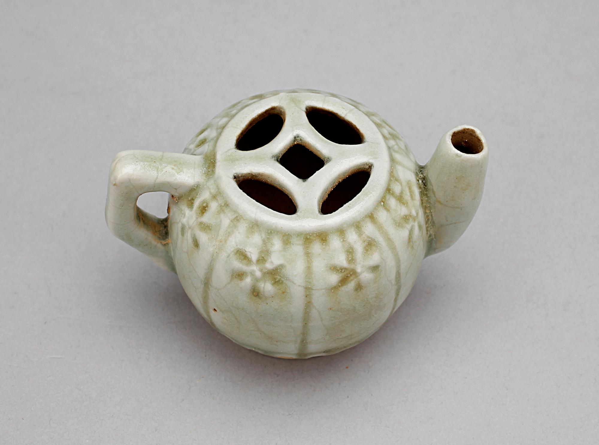 MINIATYRKANNA, keramik, Yuan dynastin.